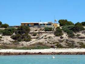 Ho Hum House - Accommodation Sunshine Coast 0