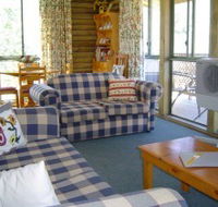 Myrtle Creek Cottages - Accommodation Sunshine Coast