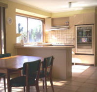 Red Rock Lodge - Accommodation Sunshine Coast
