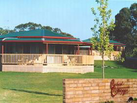 Carolynne's Cottages - Accommodation Sunshine Coast 0