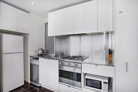 Astra Apartments Melbourne CBD - Accommodation Sunshine Coast 2