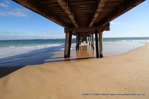 Homes Down Under - Accommodation Sunshine Coast 5