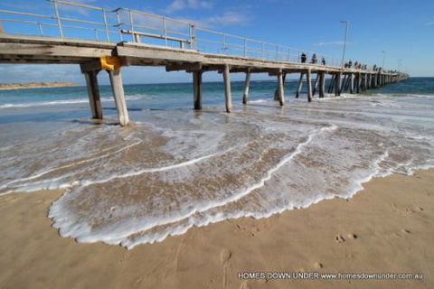Homes Down Under - Accommodation Sunshine Coast 6