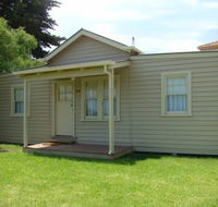 George Cottage - Accommodation Sunshine Coast