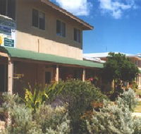 Cervantes Lodge - Pinnacles Beach Backpackers - Accommodation Sunshine Coast
