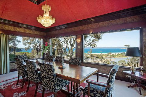 Eden Holiday Rentals - Accommodation Sunshine Coast 1