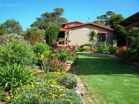Eden Holiday Rentals - Accommodation Sunshine Coast 2