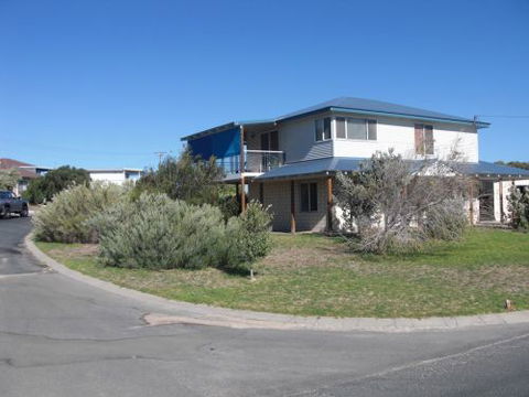 Lancelin Beach Breaks Holiday Accommodation - Accommodation Sunshine Coast 1