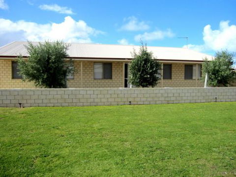 Lancelin Beach Breaks Holiday Accommodation - Accommodation Sunshine Coast 2