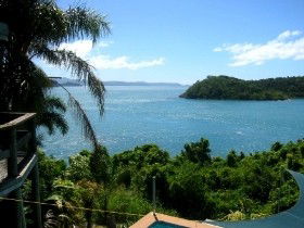 Warrain Beach House - Accommodation Sunshine Coast 0