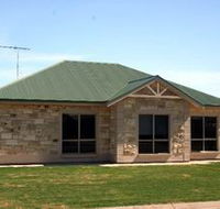 Juno Court Holiday Retreat - Accommodation Sunshine Coast