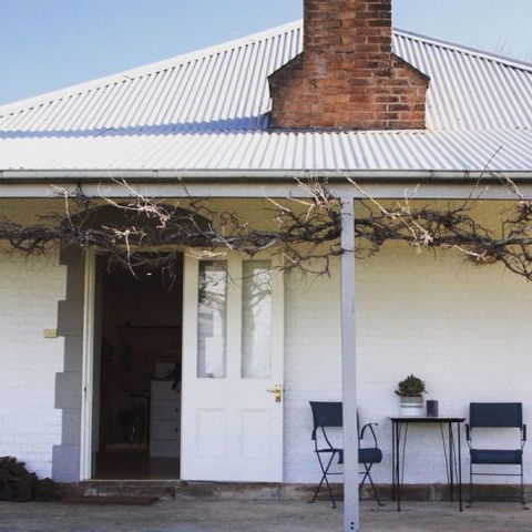 Old Schoolhouse Milton - Accommodation Sunshine Coast 0