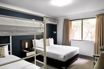 175 (formerly Wesley Lodge) - Accommodation Sunshine Coast 6