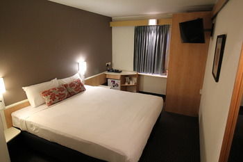 Ibis Newcastle - Accommodation Sunshine Coast 6