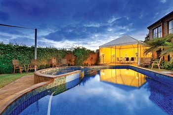 Best Western Plus Buckingham International - Accommodation Sunshine Coast 4