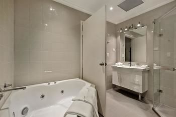 Best Western Plus Buckingham International - Accommodation Sunshine Coast 21
