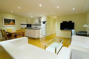 Best Western Plus Buckingham International - Accommodation Sunshine Coast 40