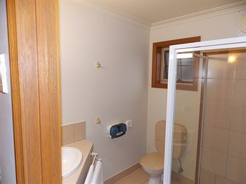 Bell Motel - Accommodation Sunshine Coast 1