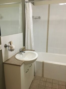 Waldorf The Entrance Serviced Apartments - Accommodation Sunshine Coast 10