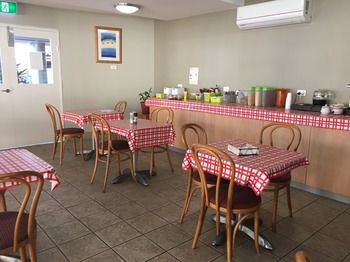 Waldorf The Entrance Serviced Apartments - Accommodation Sunshine Coast 17
