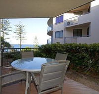 Beach Retreat Coolum - Accommodation Sunshine Coast