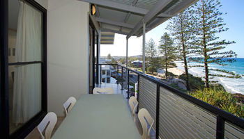 Beach Retreat Coolum - Accommodation Sunshine Coast 1