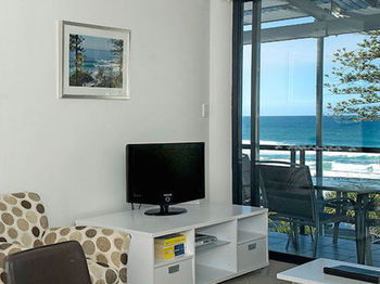 Beach Retreat Coolum - Accommodation Sunshine Coast 35