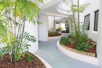 Beach Club Resort - Accommodation Sunshine Coast 3