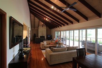 Lake Weyba Cottages Noosa - Accommodation Sunshine Coast 1