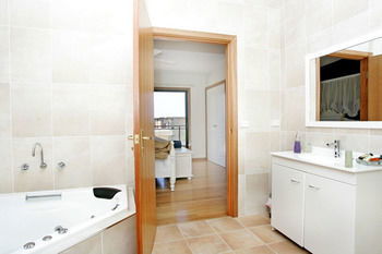 Lavender House B&B - Accommodation Sunshine Coast 7