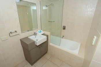 San Marino By The Sea Apartments - Accommodation Sunshine Coast 78