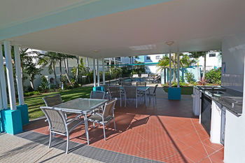 San Marino By The Sea Apartments - Accommodation Sunshine Coast 98