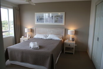 Beachside Resort - Kawana Waters - Accommodation Sunshine Coast 9