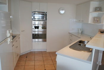 Beachside Resort - Kawana Waters - Accommodation Sunshine Coast 11