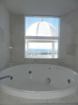 Beachside Resort - Kawana Waters - Accommodation Sunshine Coast 32