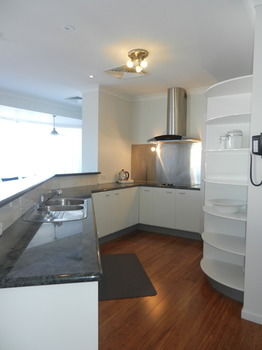 Beachside Resort - Kawana Waters - Accommodation Sunshine Coast 33