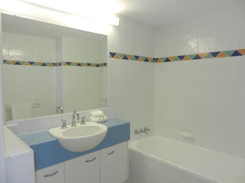 Beachside Resort - Kawana Waters - Accommodation Sunshine Coast 38