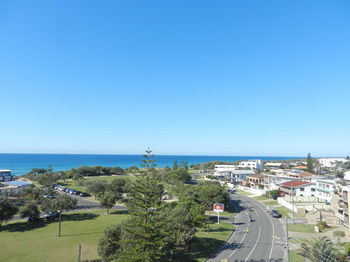 Beachside Resort - Kawana Waters - Accommodation Sunshine Coast 41