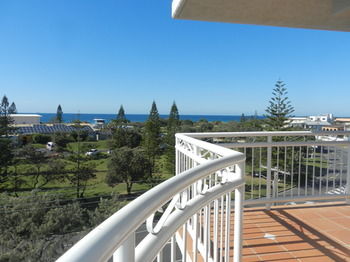 Beachside Resort - Kawana Waters - Accommodation Sunshine Coast 42