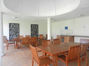 Beachside Resort - Kawana Waters - Accommodation Sunshine Coast 43