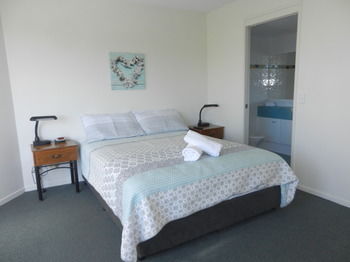Beachside Resort - Kawana Waters - Accommodation Sunshine Coast 46