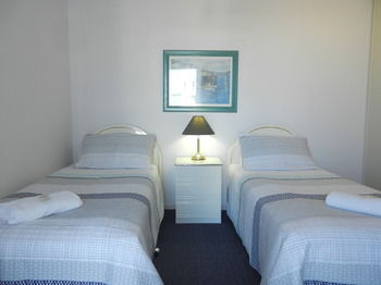 Beachside Resort - Kawana Waters - Accommodation Sunshine Coast 47