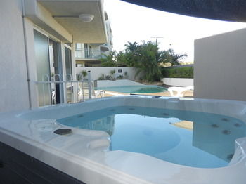 Beachside Resort - Kawana Waters - Accommodation Sunshine Coast 53