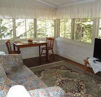 Whispering Pines Chalet amp Cottages - Accommodation Sunshine Coast