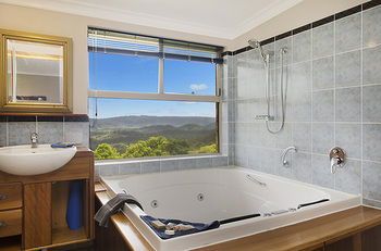 Artisan Spa Views - Accommodation Sunshine Coast 8