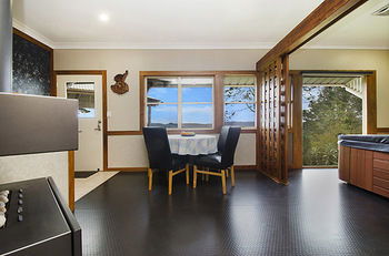 Artisan Spa Views - Accommodation Sunshine Coast 12