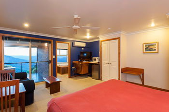 Artisan Spa Views - Accommodation Sunshine Coast 15