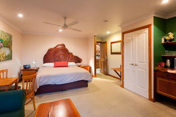 Artisan Spa Views - Accommodation Sunshine Coast 16