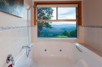 Artisan Spa Views - Accommodation Sunshine Coast 17