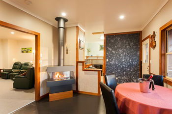 Artisan Spa Views - Accommodation Sunshine Coast 18